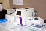 各種血液検査機器イメージ
